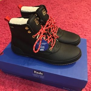 *BRAND NEW IN BOX* Keds Scout Boots - Size 8
